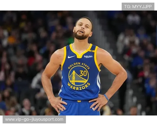 库里示意拉开空间，金州勇士最后执行